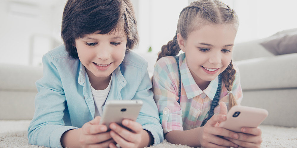 Children's Myopia (Nearsightedness) Risks linked To Smartphone Use -  Anaheim Eye Institute