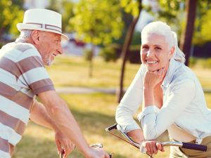 senior couple healthy eyes